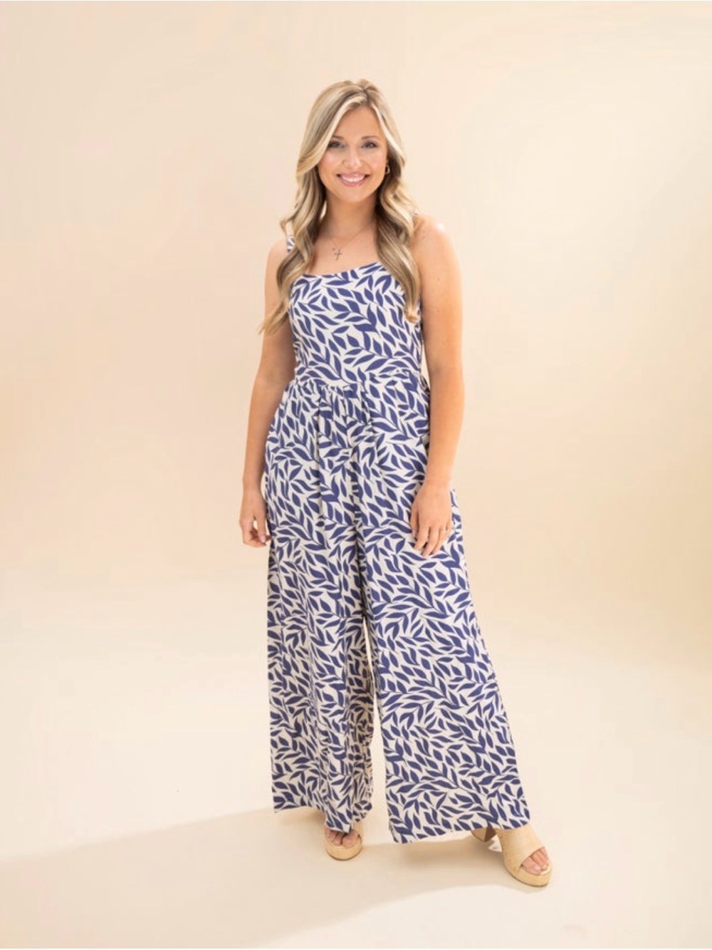 Women’s Blue & White Leaf-Print Wide-Leg Jumpsuit